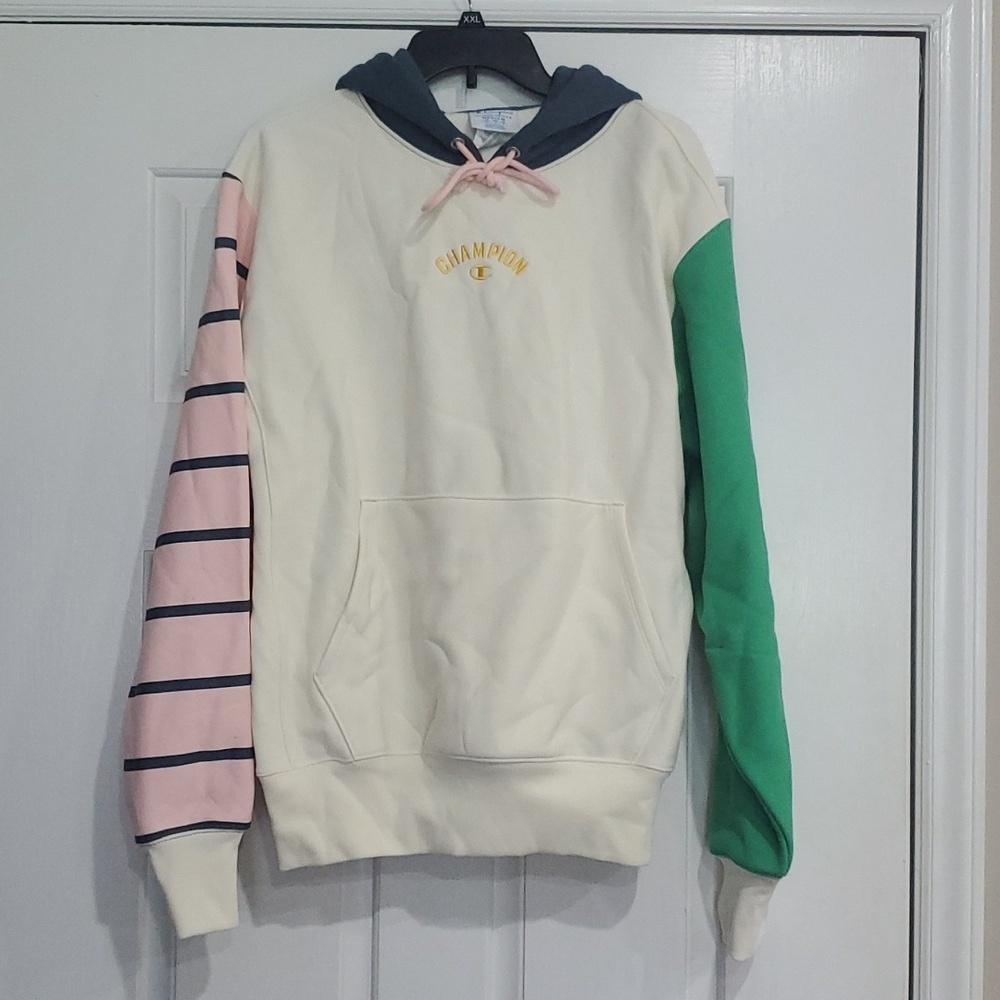 NWOT CHAMPION Reverse Weave Hoodie Size Medium